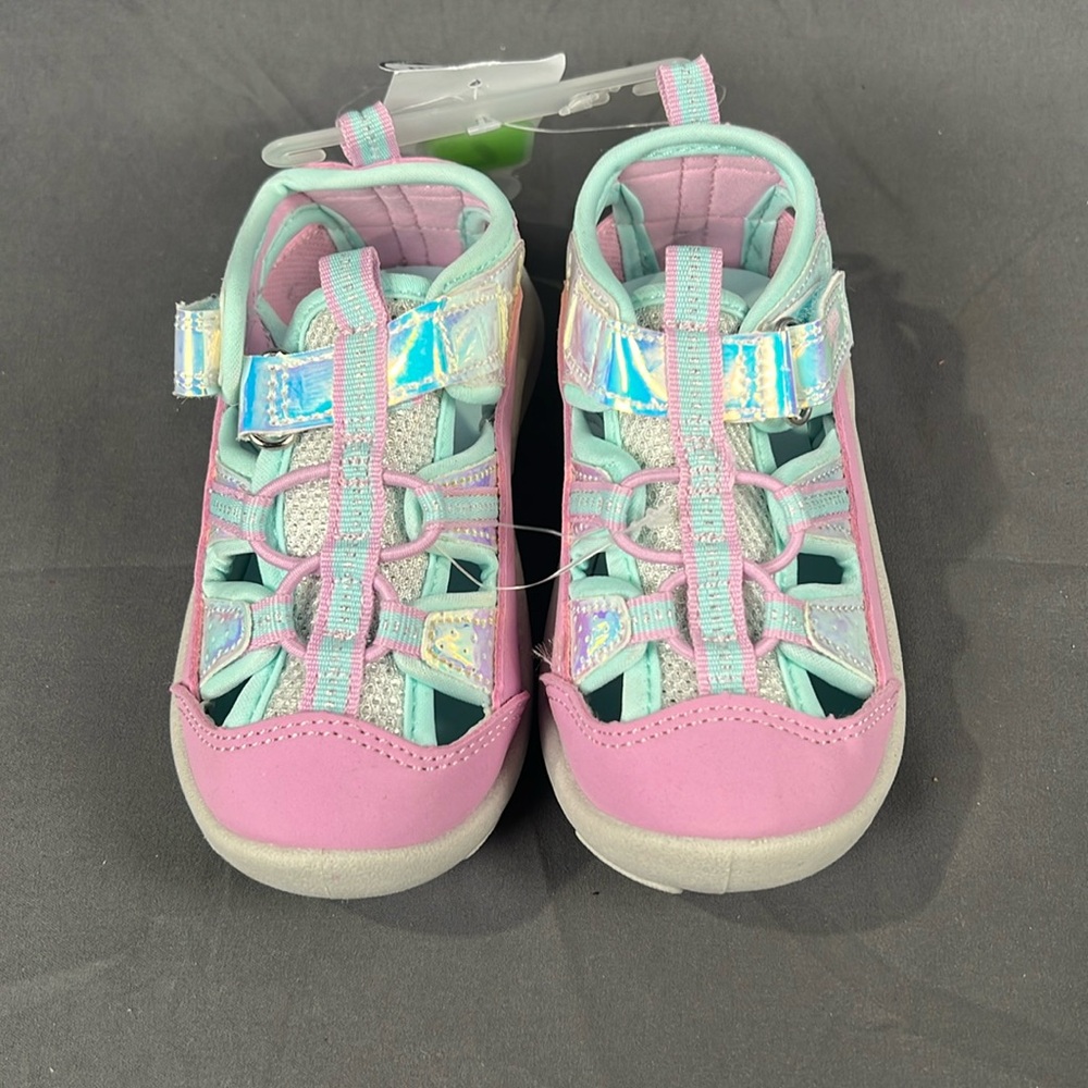 Brand New OshKosh B'Gosh "Everplay" Girl's/Toddler Bump-Toe Sandals. - Picture 4 of 8